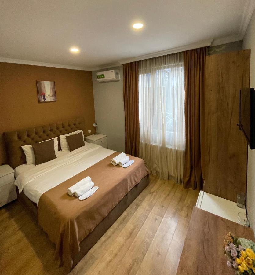 Book Hotel Тбілісі Екстер'єр фото