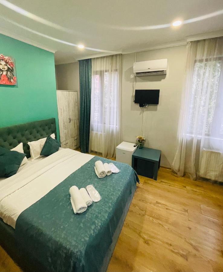 Book Hotel Тбілісі Екстер'єр фото